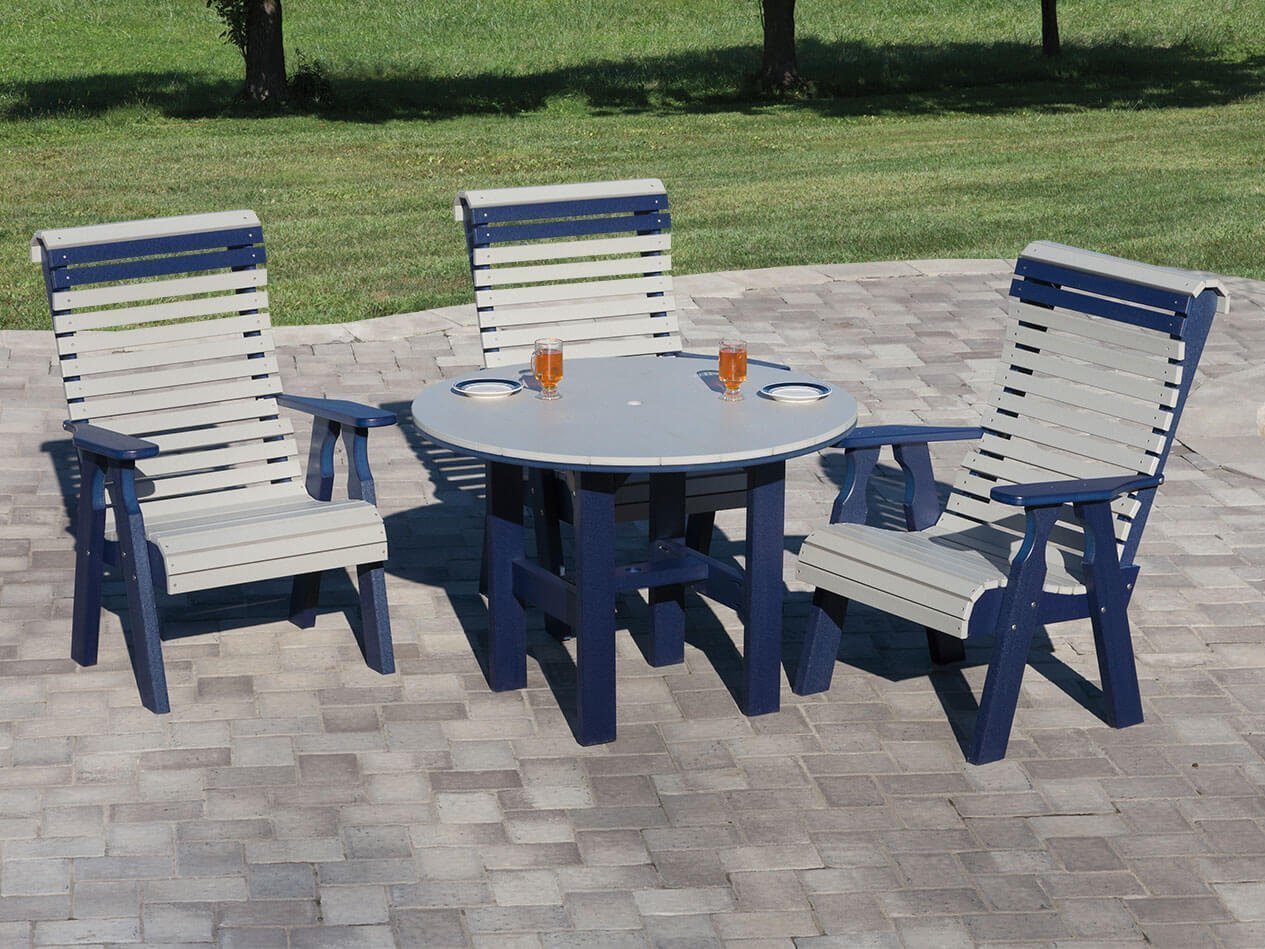 Rolled back dining set Rolled back dining set with chairs and table.